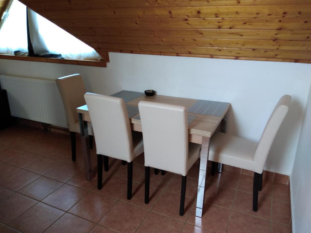 זלקרוס Rozsadomb Apartman מראה חיצוני תמונה