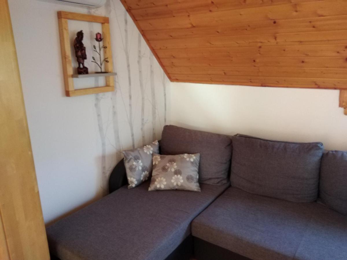 זלקרוס Rozsadomb Apartman מראה חיצוני תמונה