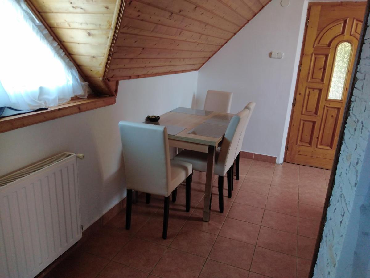 זלקרוס Rozsadomb Apartman מראה חיצוני תמונה