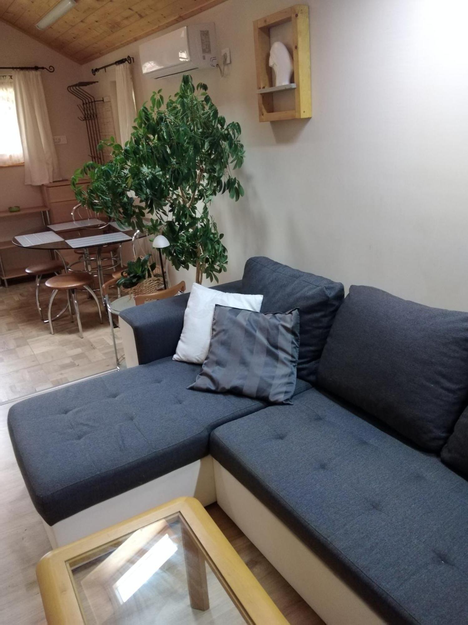זלקרוס Rozsadomb Apartman מראה חיצוני תמונה