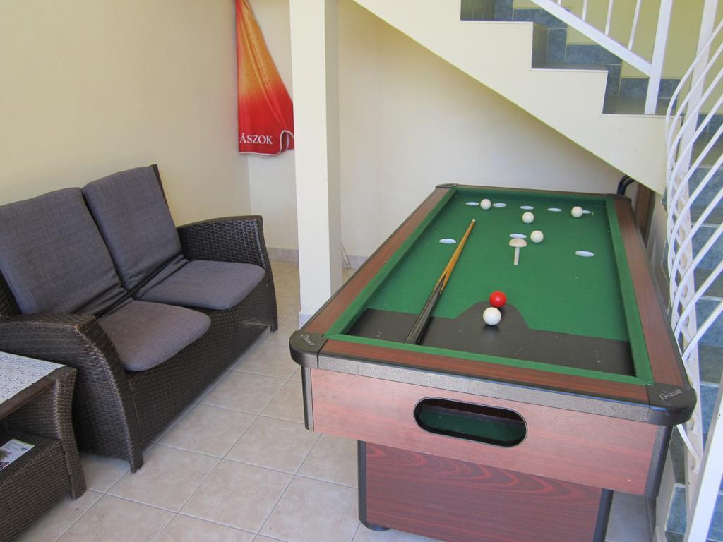 זלקרוס Rozsadomb Apartman מראה חיצוני תמונה